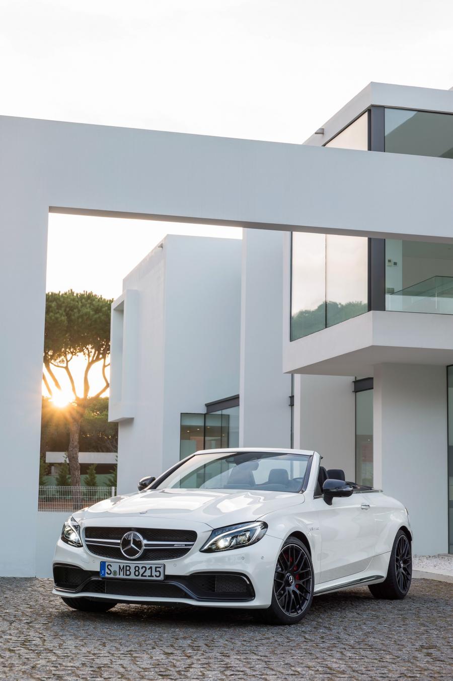  Mercedes-AMG C63 S Cabriolet 2016 года  (фото 19 из 52)